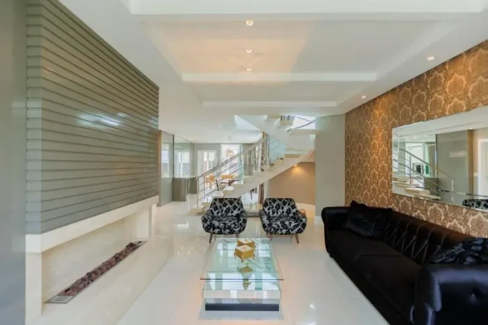 Casa mobiliada com 3 dormitórios no Uberaba