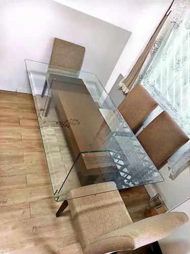 Mesa de Jantar de Vidro