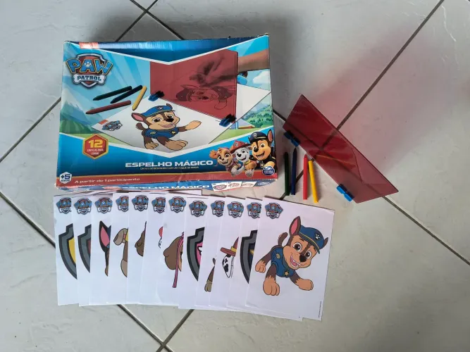 Kit de desenhos com espelho mágico da Patrulha Canina (+5)