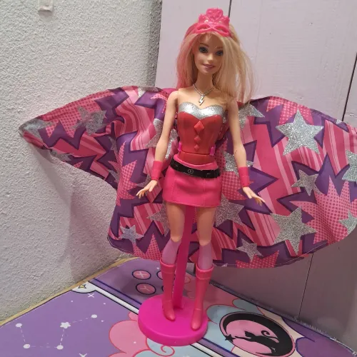 Boneca barbie super princesa 