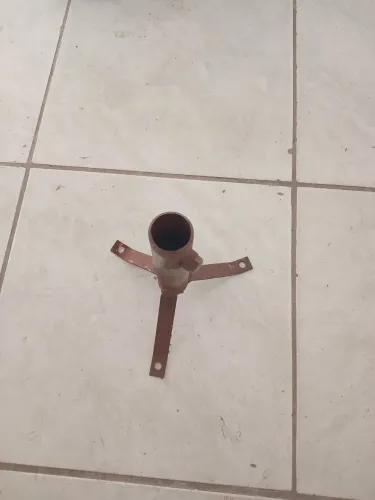 Tripé para antena