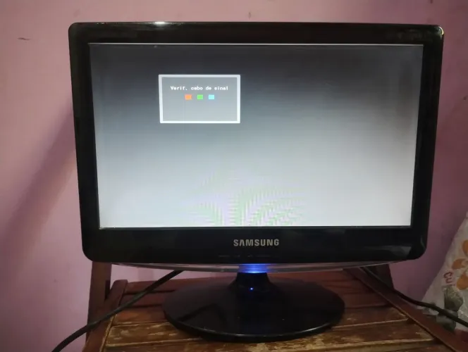 Monitor LCD Samsung 16 polegadas 
