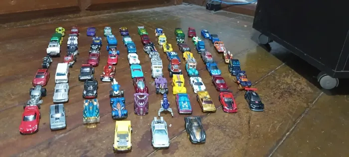Coleção de Carros Hot Wheels -  +70 Carros