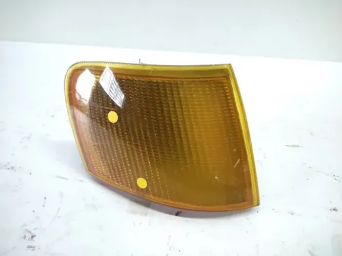 Luz Seta Dianteira Direita Verona Escort 1993 1996 Detalhe