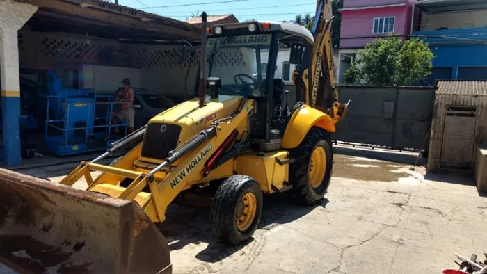 Aluguel de Retro Escavadeira com ou sem Rompedor