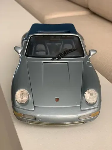 Miniatura Porsche 911 carrera cabriolet