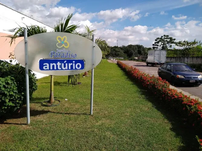 Condomínio Anturio-Aluga-se
