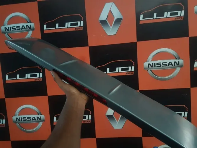 aerofólio nissan march