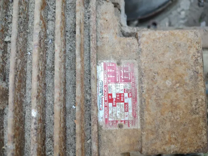 Desintegrador e picador de forragem