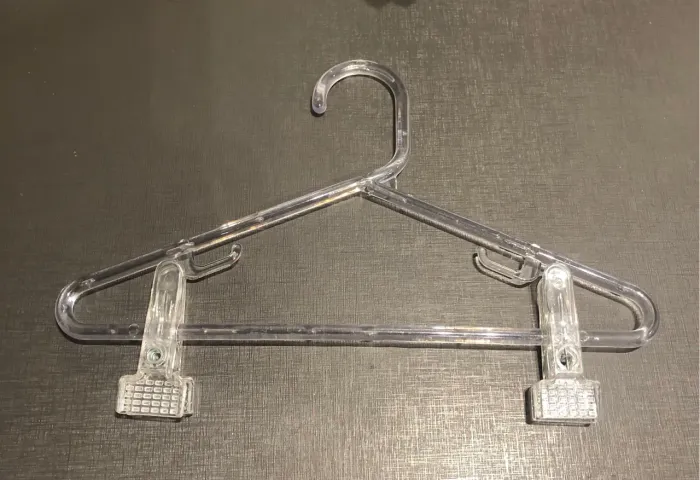 Cabide infantil com prendedor (10 cabides - lote) 