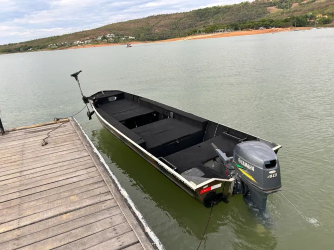Barco 40 Hp Yamaha Repleto de Acessórios 