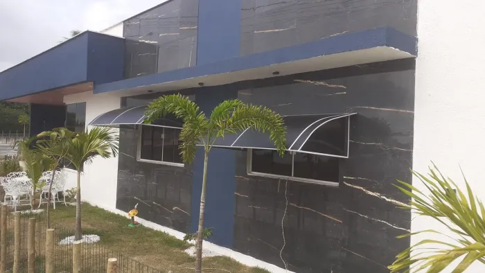 toldo em alumínio com policarbonato 