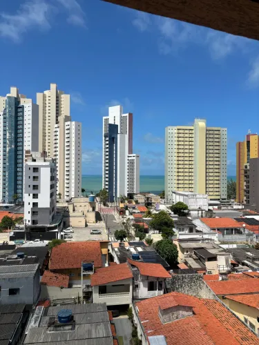Apartamento em Ponta Negra com 2 quartos sendo 1