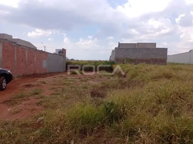 Venda de Terreno / Padrão na cidade de São Carlos