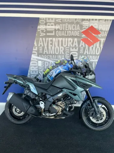 SUZUKI V STORM 1050