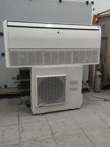Fujitsu Inverter 30.000 BTUs 220v R410 Piso teto com 6 meses de garantia e nota fiscal