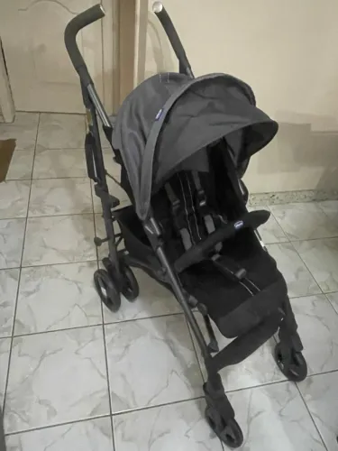 Carrinho de bebê da Chicco