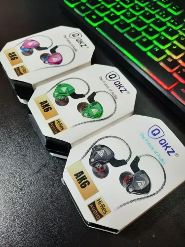 Fone de ouvido QKZ