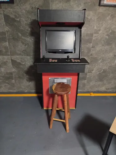 VENDO FLIPERAMA E OVERBOARD 