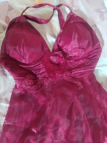 Vestido de Festa Bordado Vermelho