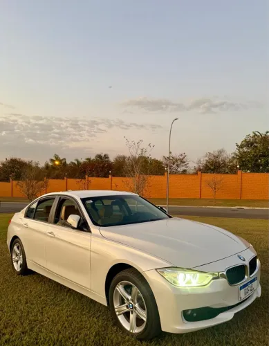 BMW 320I A 2.0 Turbo/activeflex 16V 184cv 4P 2013