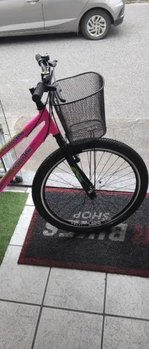 Bicicleta Collie Aros 26 cor Rosa Feminina com cestinha 10 marchas, nova. Valor R$ 699,00 