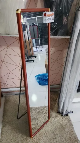 Espelho de chão moldura de madeira 1,50x0,40cm