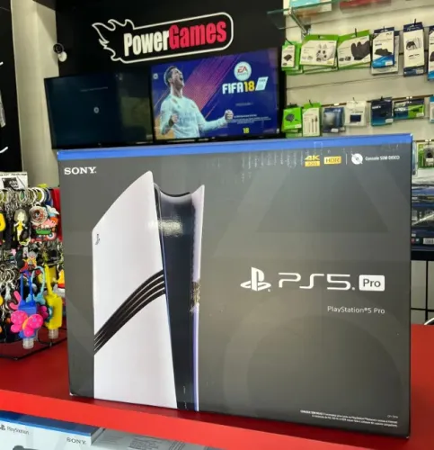 PLASTATION 5 PRO 2T - NOVO