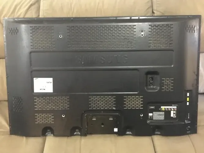 Televisão Sansung 3D com 2 óculos novos (tela quebrada) 