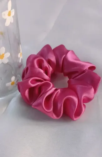 Scrunchie de Cetim - Acessório de Cabelo