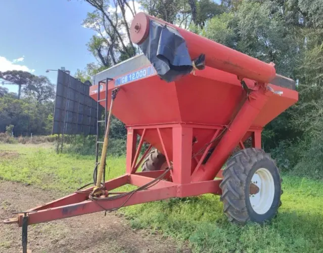 Carreta Graneleira Becker - Gb12000. Fabricação 2011