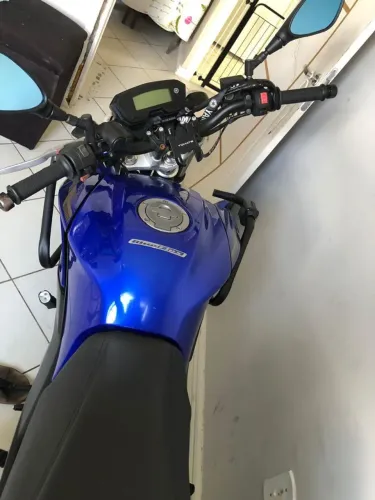 Moto em perfeito estado, pronta pra transferência.