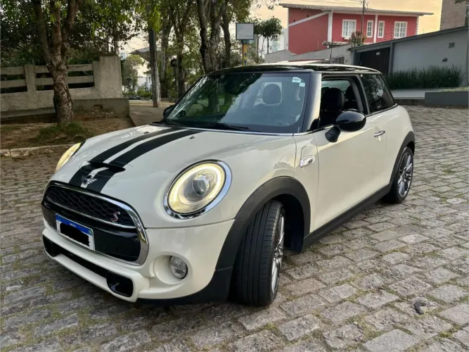 Mini Cooper S 2.0 Turbo 16V 3P Aut. 2016