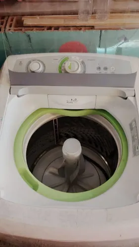 Vende-se máquina de lavar roupa 