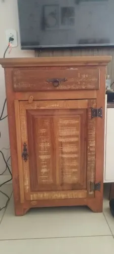 Balcão madeira maciça 1 porta e 1 gaveta