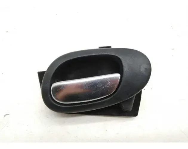 Macaneta Interna Traseira Direita Peugeot 206 2010