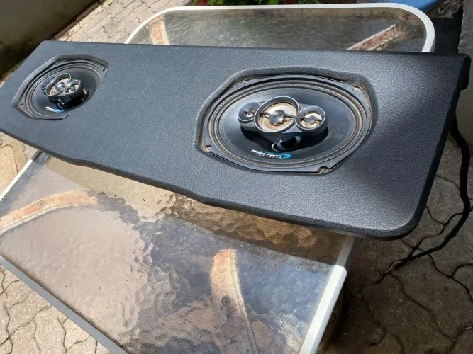 6x9 Protech Triax com tampão top para Fiat Mobi