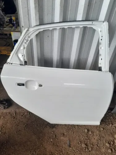 PORTA TRASEIRA DIREITA FOCUS 2014 2015 2016 2017 2018 2019