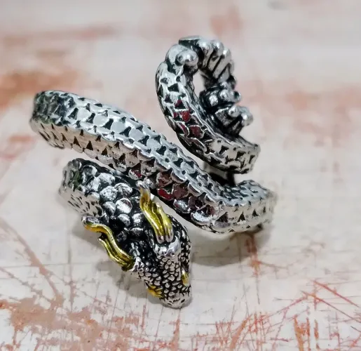 Anel serpente. Aço inoxidável. Centro RJ