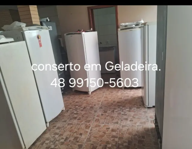Geladeiras em conserto