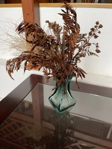 Vaso decorativo com flores secas