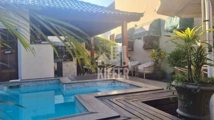 Casa com 3 dormitórios à venda, 390 m² por R$ 1.600.000,00 - Pendotiba - Niterói/RJ