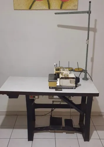 Máquina de costura 