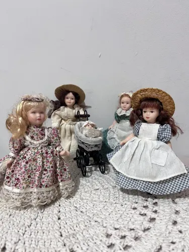 Coleção de Bonecas de Porcelana Vintage - Decoração