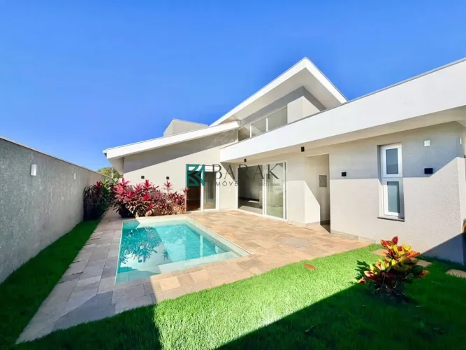 Casa com 3 dormitórios à venda, 260 m² por R$ 2.300.000,00 - Parque Industrial - Maringá/P