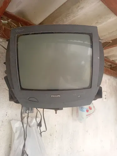 Tv 14 polegadas já com conversor