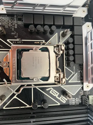 Kit Intel i5 8600k + Placa Mãe Asus Z370
