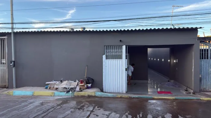 Vendo Linda casa + Kit net de Fundo No PSul