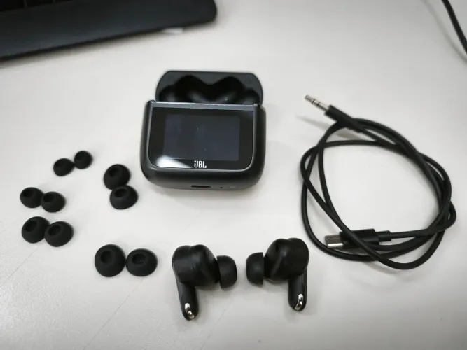 Fone JBL Tour Pro 3 (Original) - Case Inteligente Touch, Cancelamento de Ruído Premium 