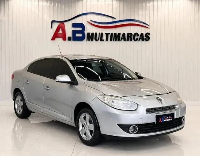 Renault Fluence Sed. Dynamique 2.0 16V Flex Aut. 2013